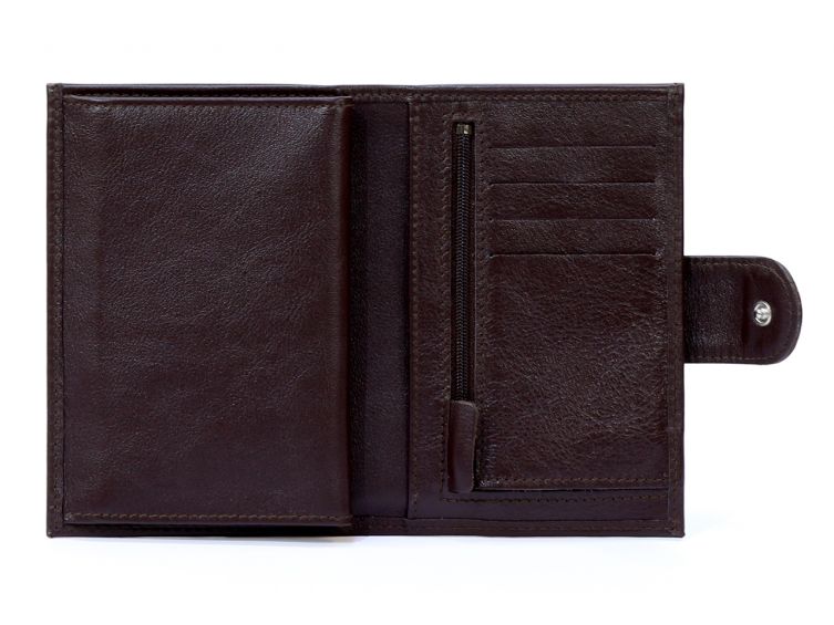 Portefeuille en cuir avec patte de fermeture - marron - 320