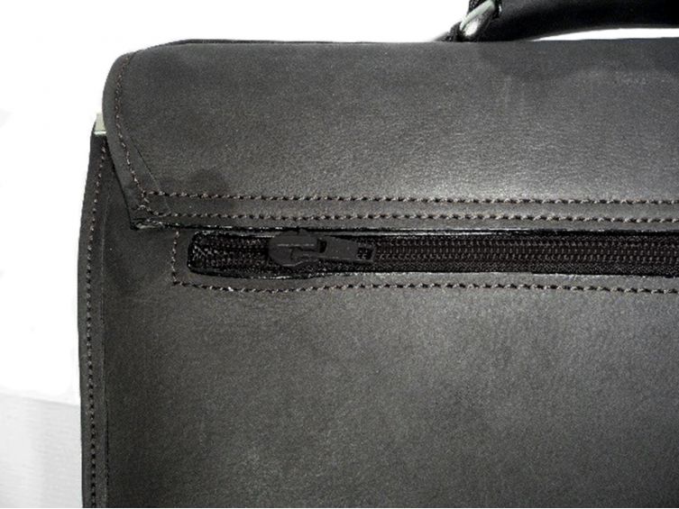 Cartable en cuir noir 248