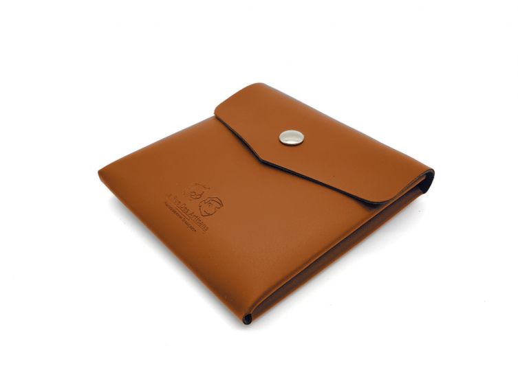 Etui à masque en cuir