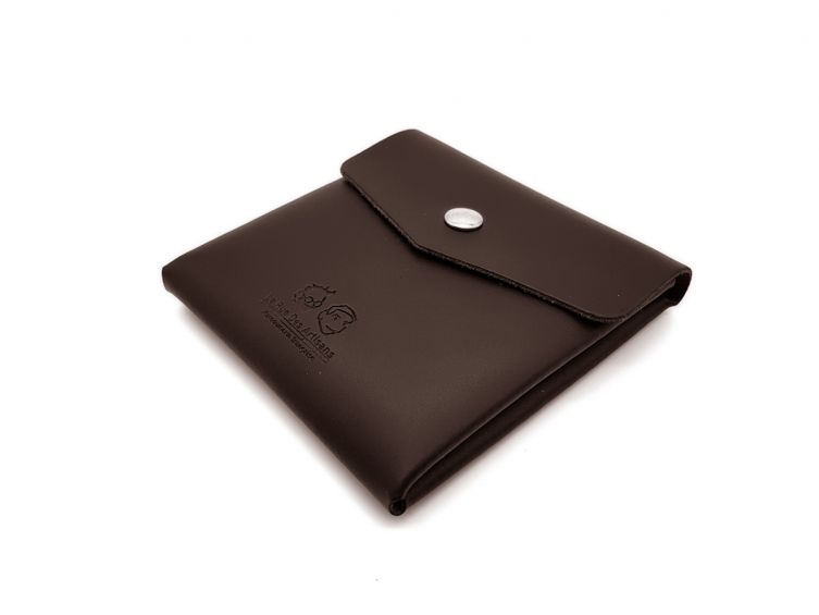 Etui à masque en cuir