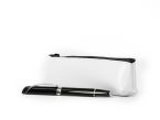 Petite trousse triangle en cuir blanc 