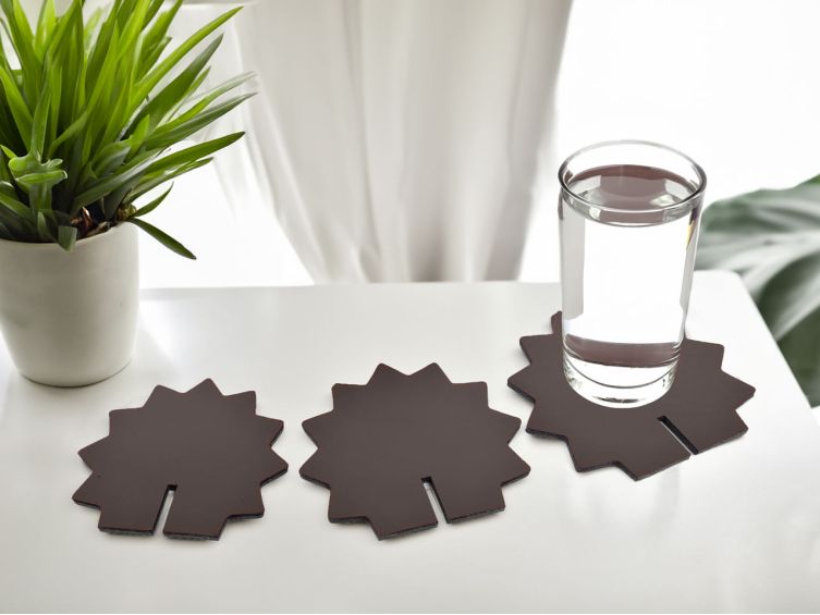 Hérisson en cuir marron foncé, décoration transformable en set de 6 sous-verres