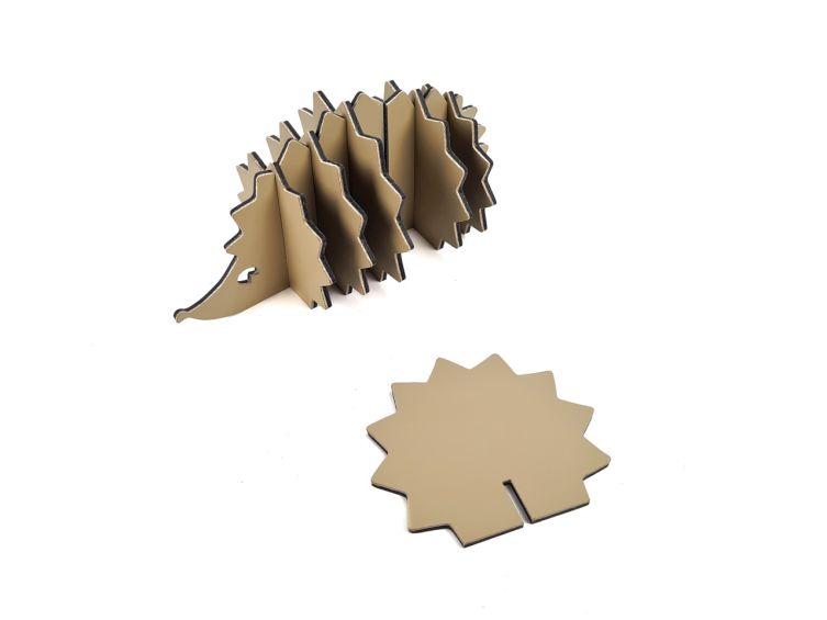 Hérisson en cuir beige, décoration transformable en set de 6 sous-verres